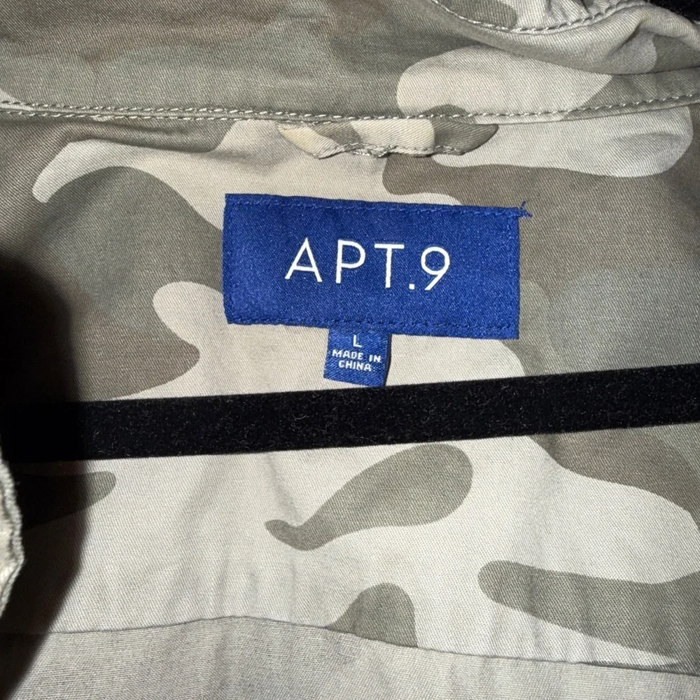 Camo jacket size large - Picture 3 of 3